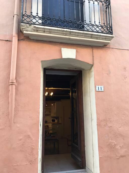 فيلا Historic French Townhouse Saint-Thibéry المظهر الخارجي الصورة